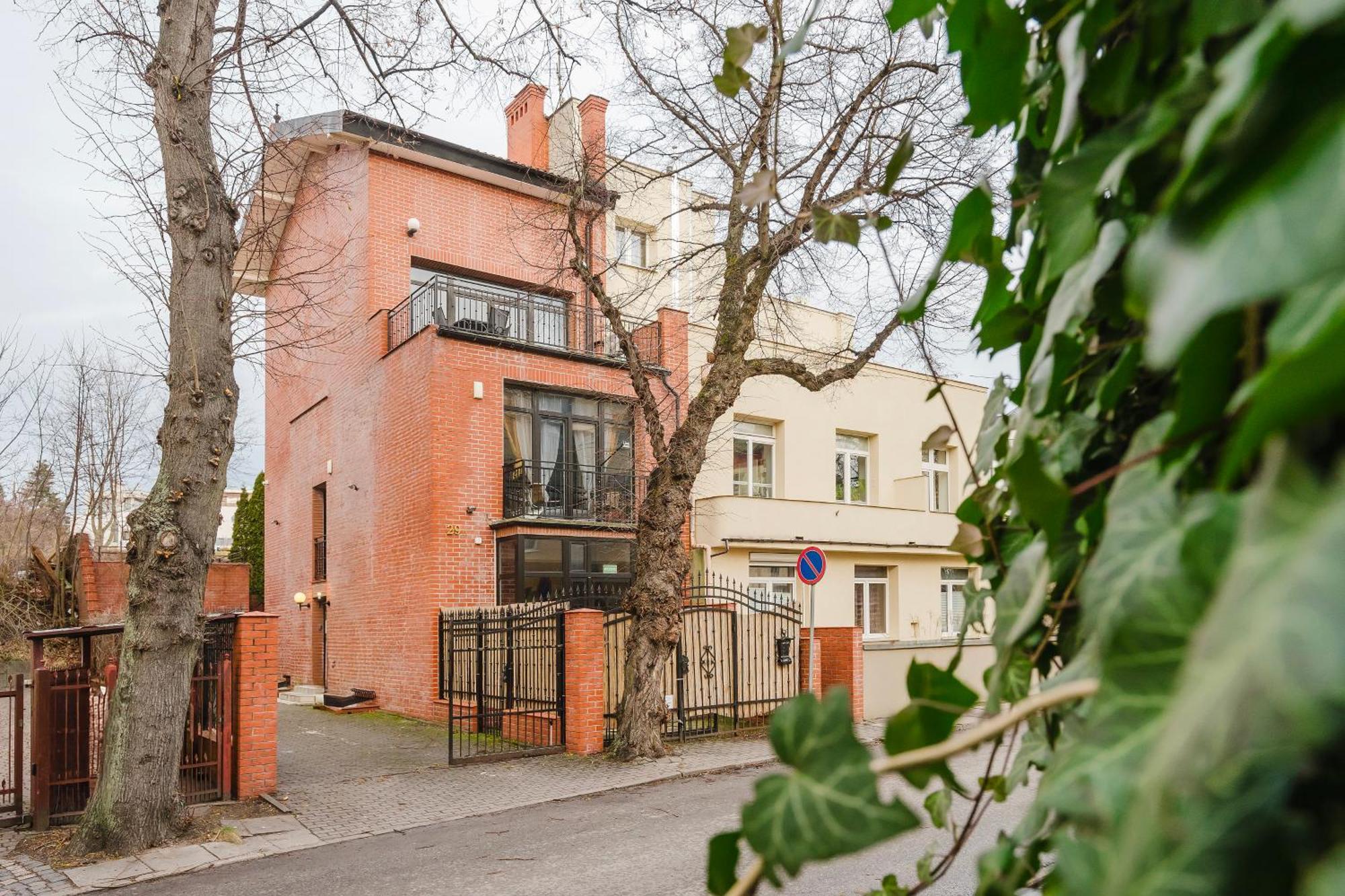 Pensjonat Red House - Kamienica Blisko Morza